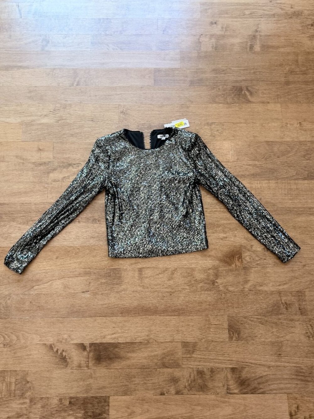 Steve Madden sequined top with back zipper closure, size xs, nwt